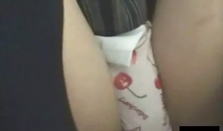 Joven de MILF con grandes tetas naturales viejas culonas tetonas chupar la polla