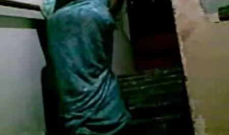 Negro y su amiga lesbiana abuelas culonas desnudas