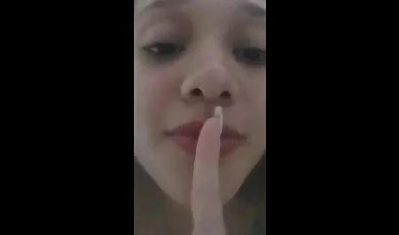 Sexy rubia en viejas culiando rico una toalla