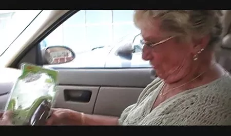 Las niñas se sienten enfermos videos gratis viejas y los vómitos durante un muy profunda mamada