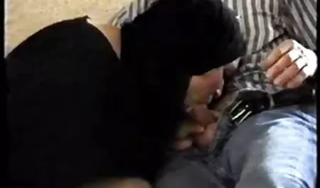 La mano xxx culonas viejas en el culo hombre