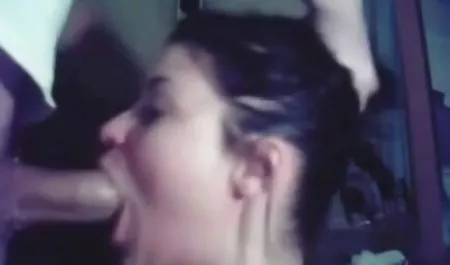 Chico se folla a una morena y poderosamente Corre viejas arrechas xxx