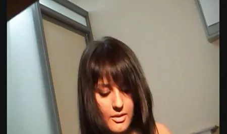 Neumático de viejas tetonas touch-in caminó polla joven