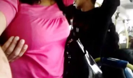 Hombre se folla a su mujer en la cocina antes de viciosas viejas ir a trabajar