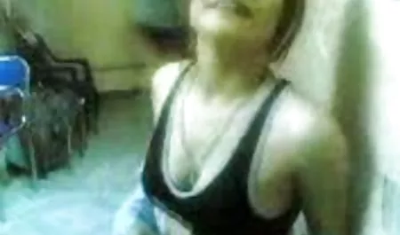 Morena en un videos de viejas en calzones bonito vestido